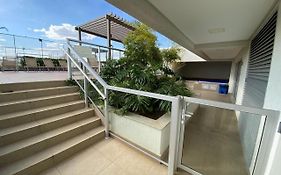 PC2302 Apartamento com Vista Incrível em Goiânia